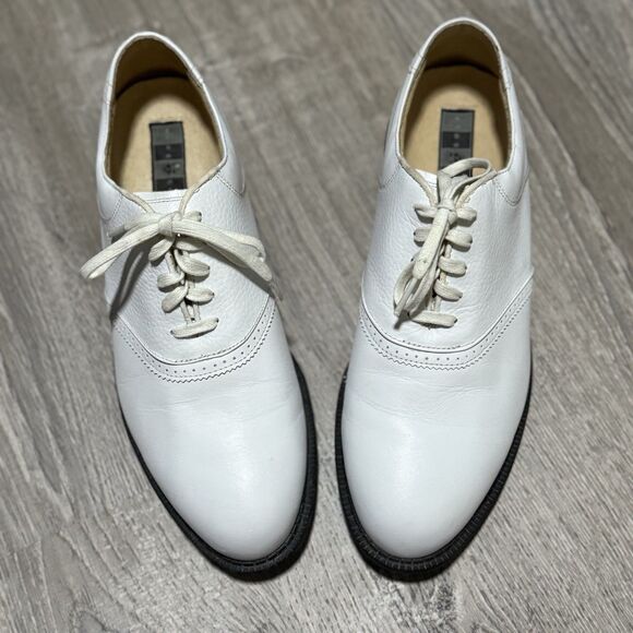 Nike Golf Bella Last Women’s White Leather Air Spike Shoes Size 10 (EU 42) - Picture 2 of 7